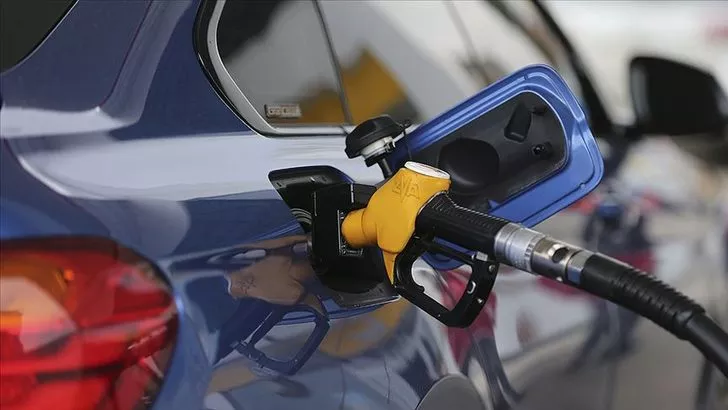 EPGİS DUYURDU BENZİN VE MOTORİNE YENİ ZAM
